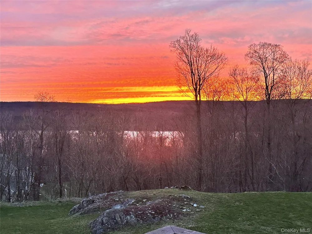 64 Hudson View Terrace Hyde Park, NY 12538