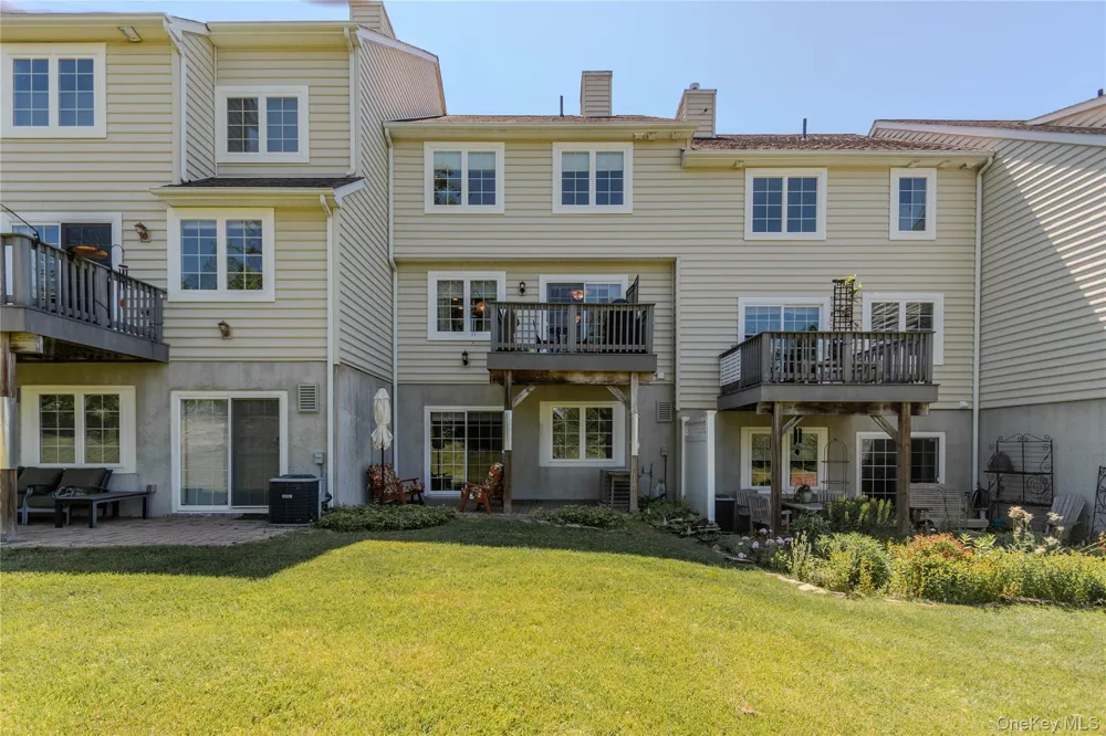 64 Hudson View Terrace Hyde Park, NY 12538