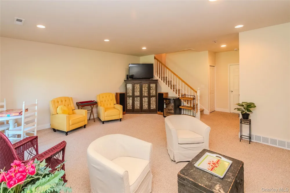 64 Hudson View Terrace Hyde Park, NY 12538
