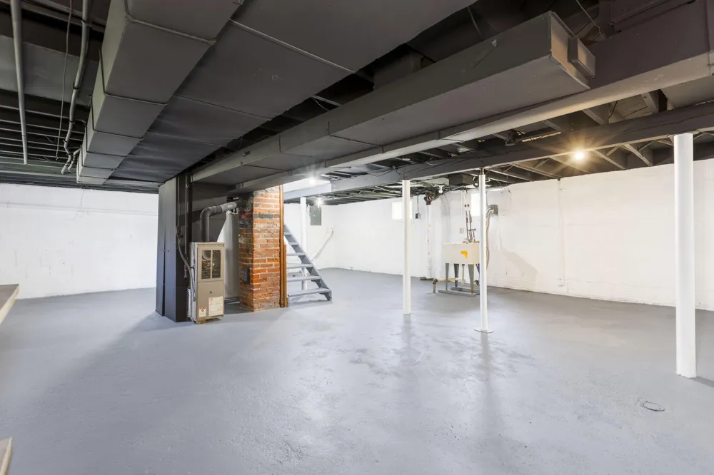7359 Engleman Avenue Center Line, MI 48015