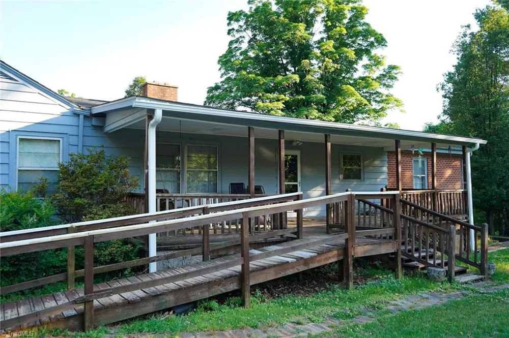906 Childress Drive Martinsville, VA 24112