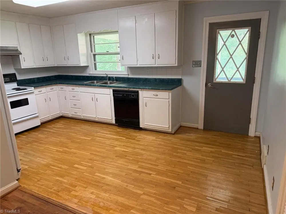 906 Childress Drive Martinsville, VA 24112