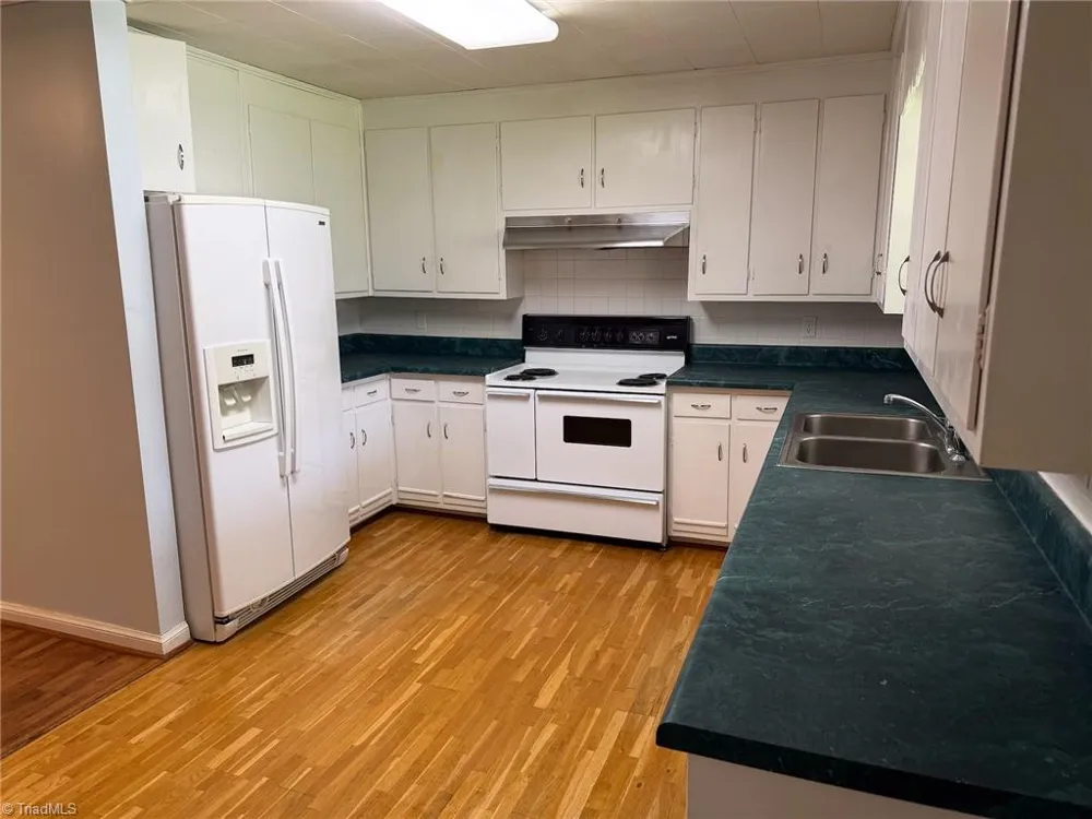 906 Childress Drive Martinsville, VA 24112
