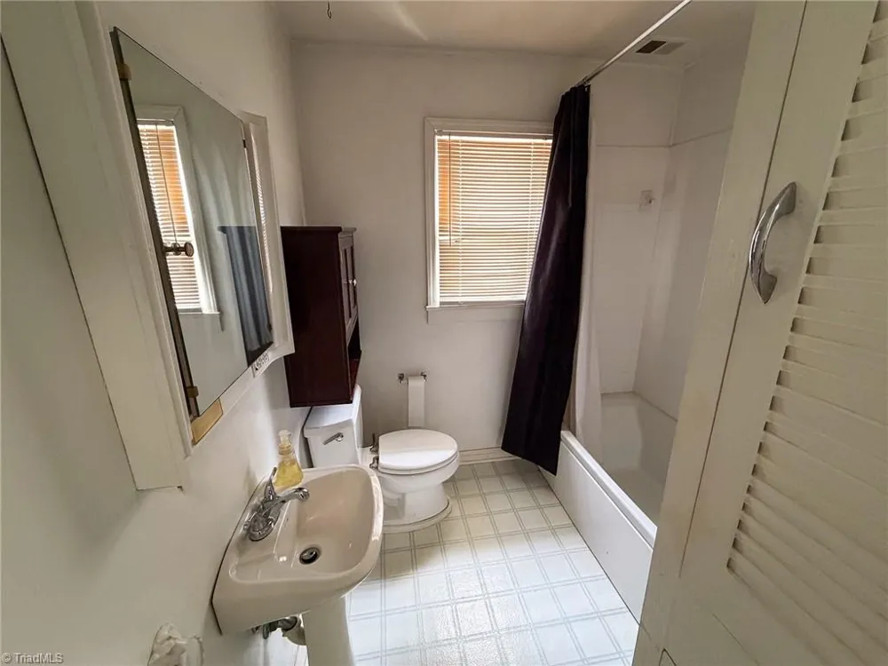 906 Childress Drive Martinsville, VA 24112