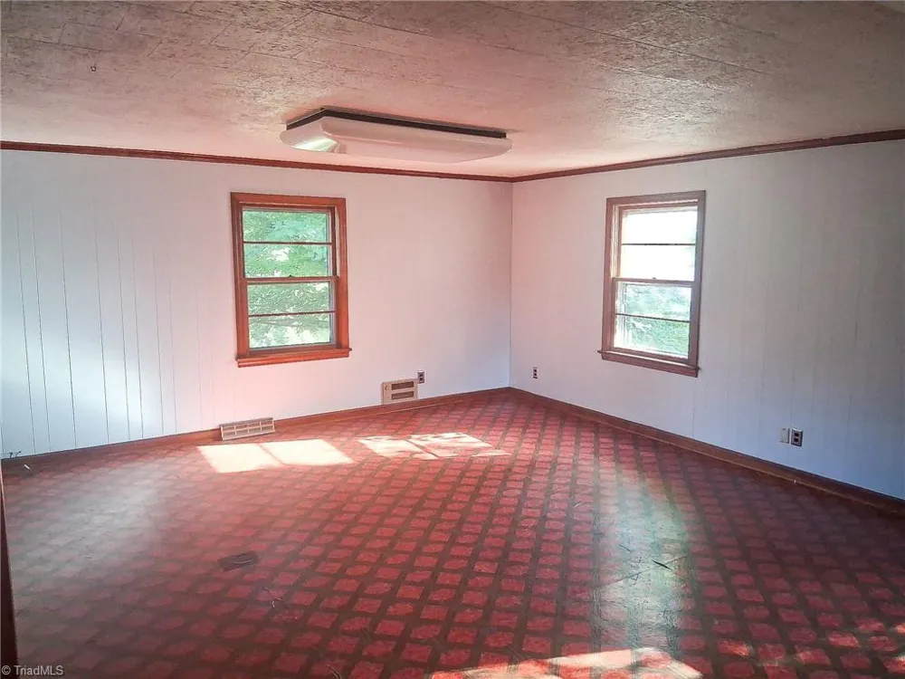 906 Childress Drive Martinsville, VA 24112