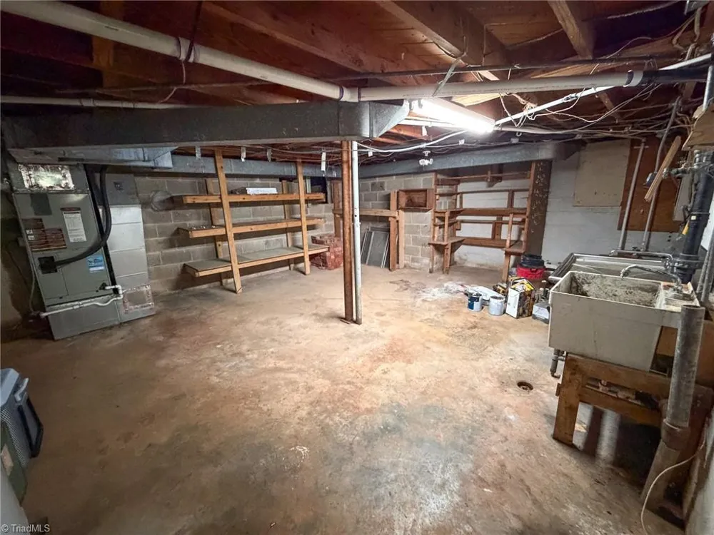 906 Childress Drive Martinsville, VA 24112