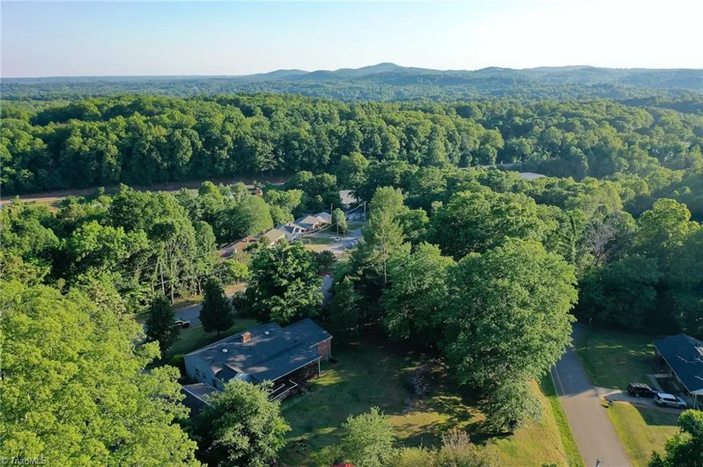 906 Childress Drive Martinsville, VA 24112