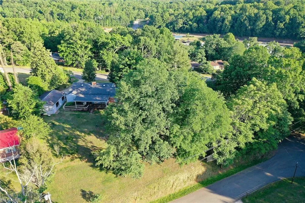 906 Childress Drive Martinsville, VA 24112