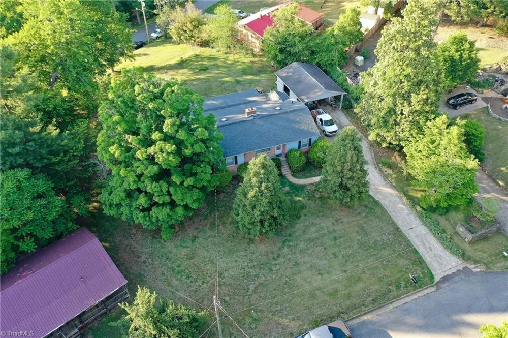 906 Childress Drive Martinsville, VA 24112