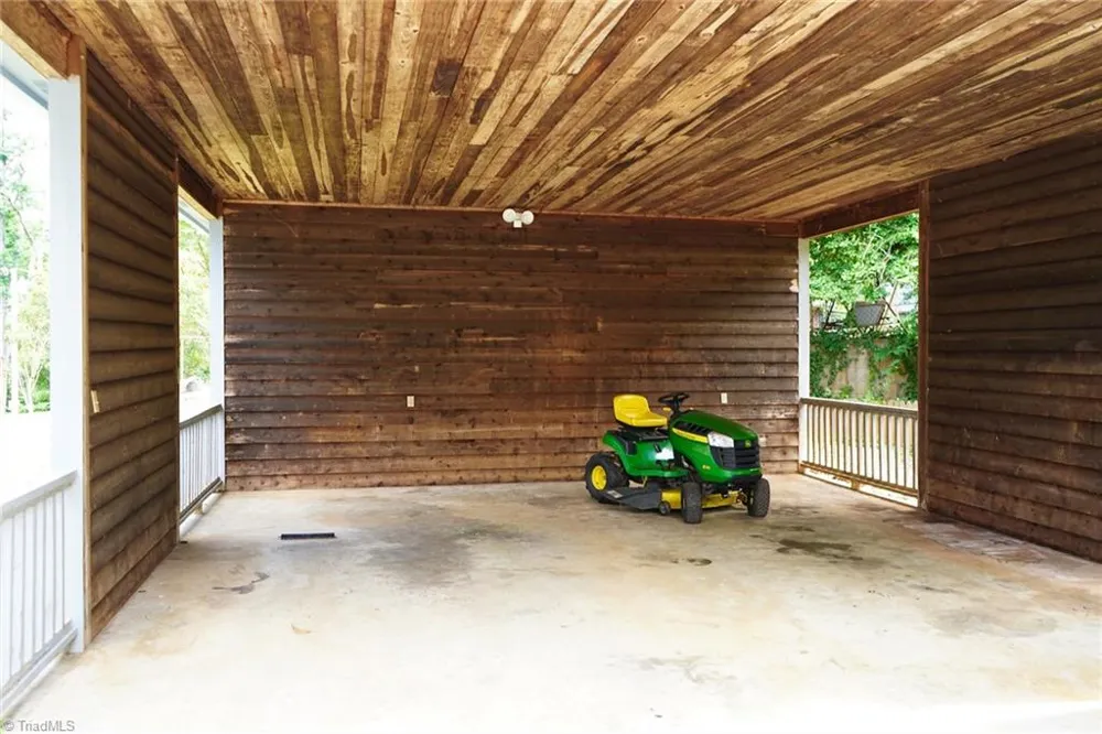 906 Childress Drive Martinsville, VA 24112