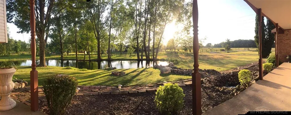 13775 mesmer Road Berlin Township, MI 48002