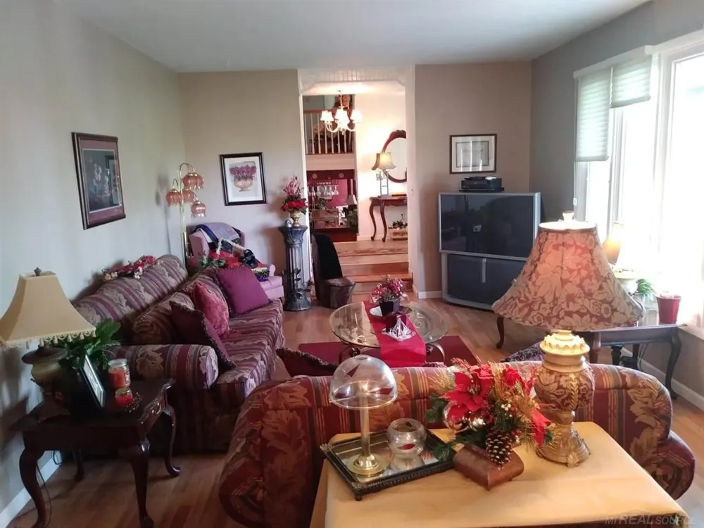 13775 mesmer Road Berlin Township, MI 48002