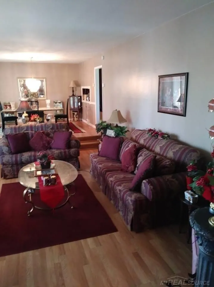 13775 mesmer Road Berlin Township, MI 48002