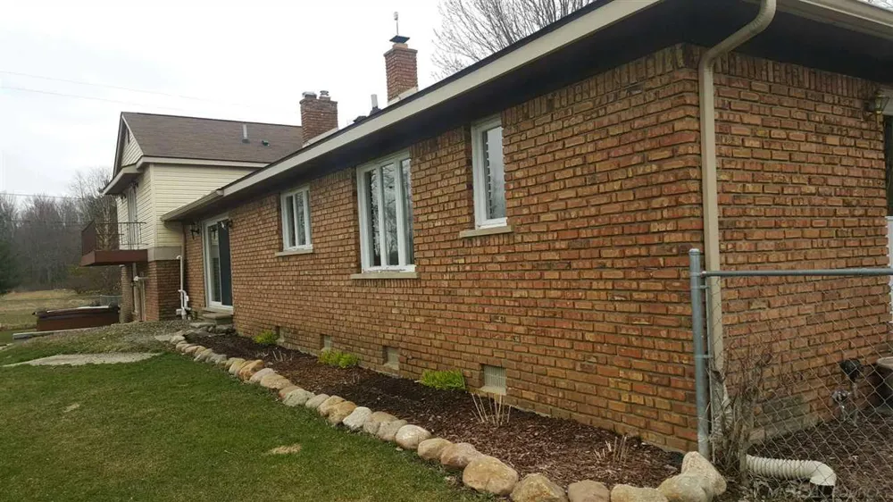 13775 mesmer Road Berlin Township, MI 48002
