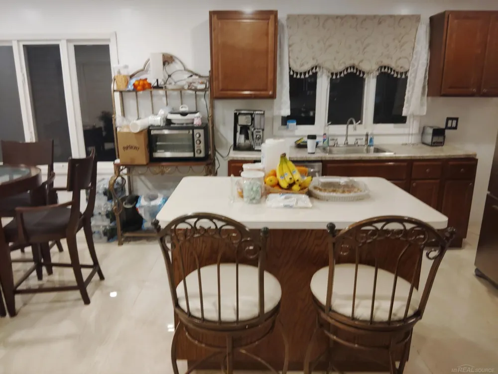 13775 mesmer Road Berlin Township, MI 48002