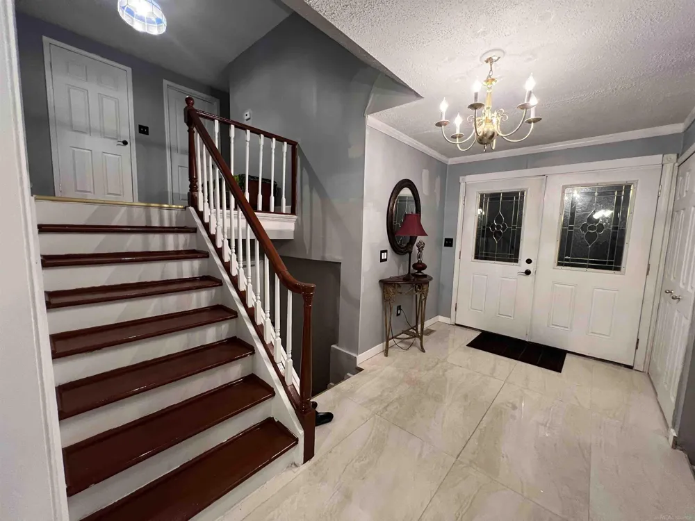 13775 mesmer Road Berlin Township, MI 48002
