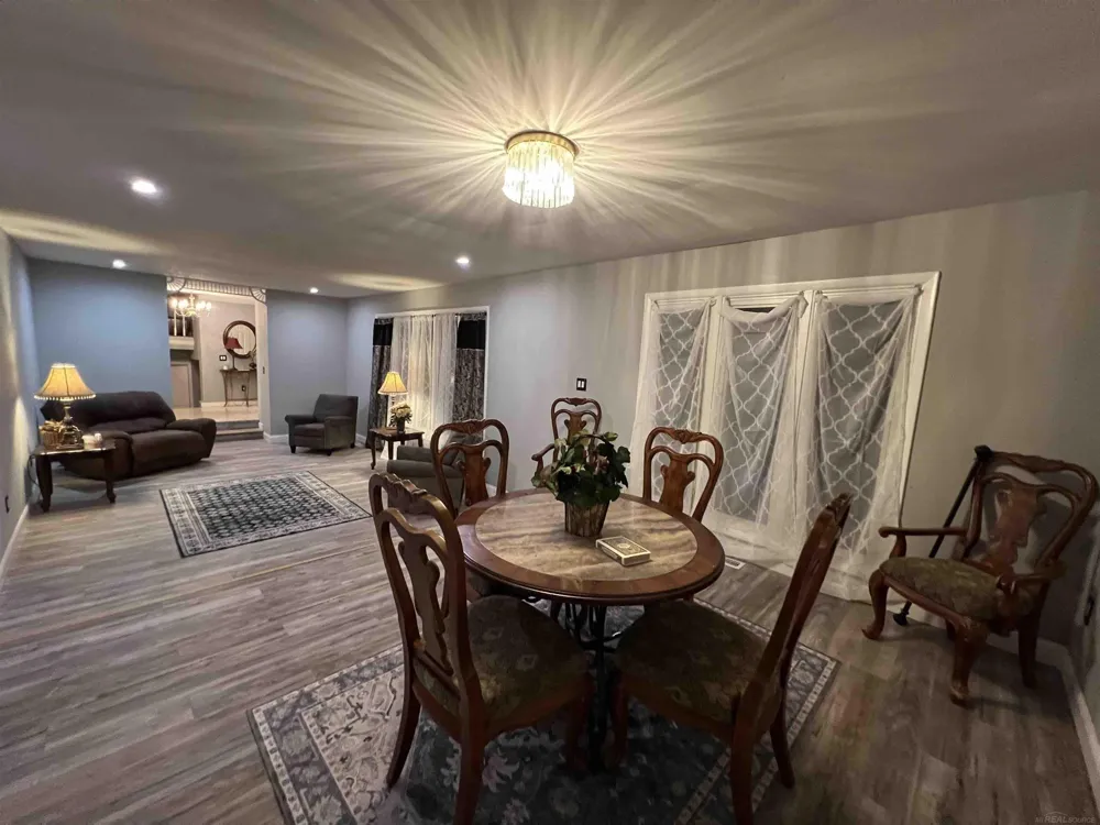 13775 mesmer Road Berlin Township, MI 48002