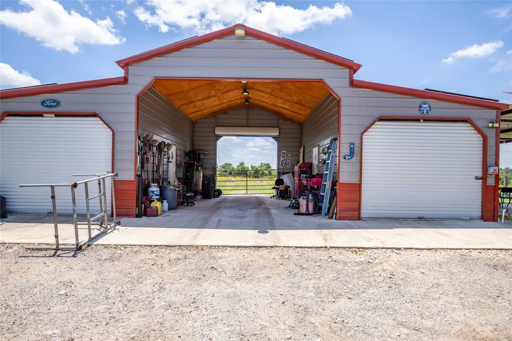 9393 Us Highway 87 E Westhoff, TX 77994