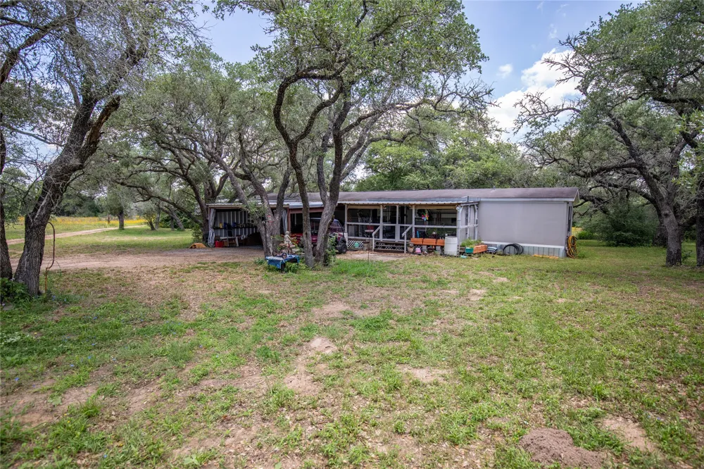 9393 Us Highway 87 E Westhoff, TX 77994