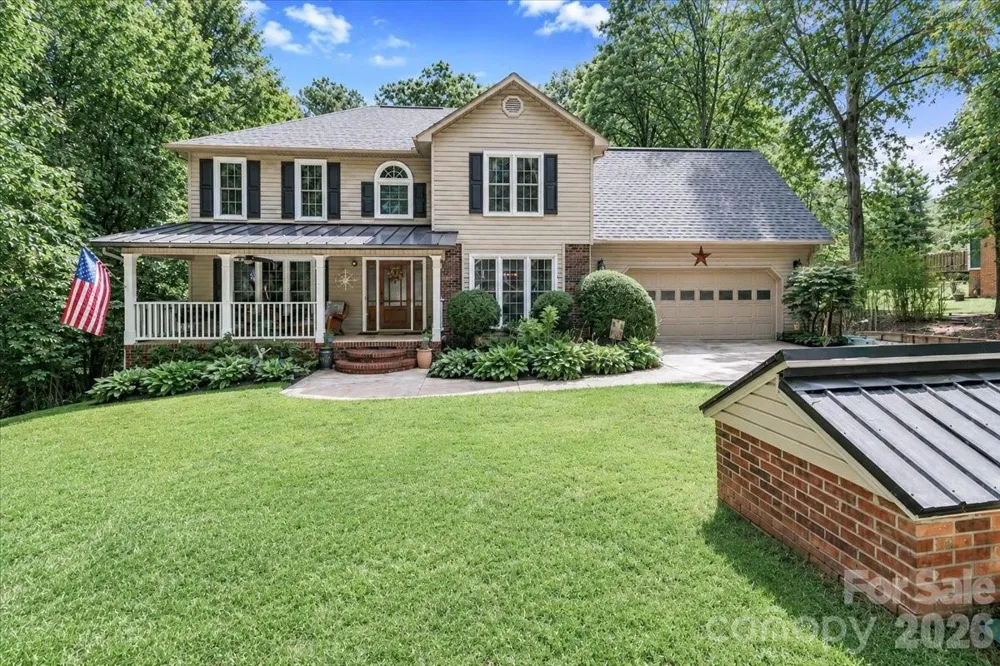 311 Deerfield Circle