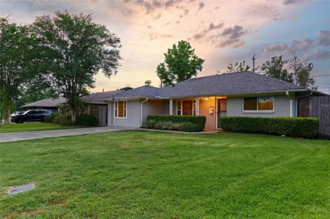 2210 Nina Lee Lane