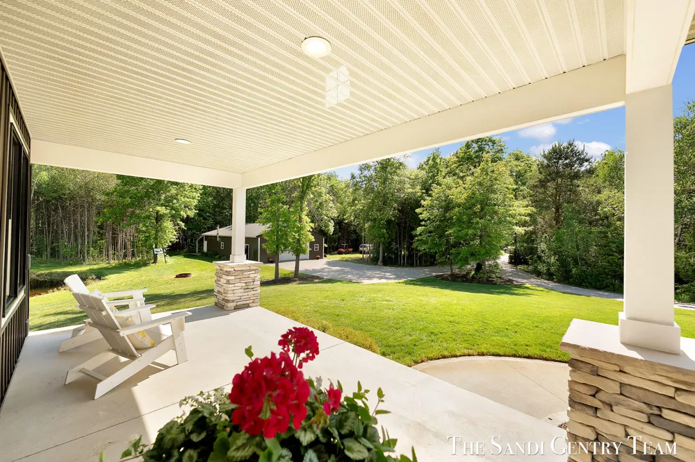12400 Lincoln Farms Drive Grand Haven, MI 49417