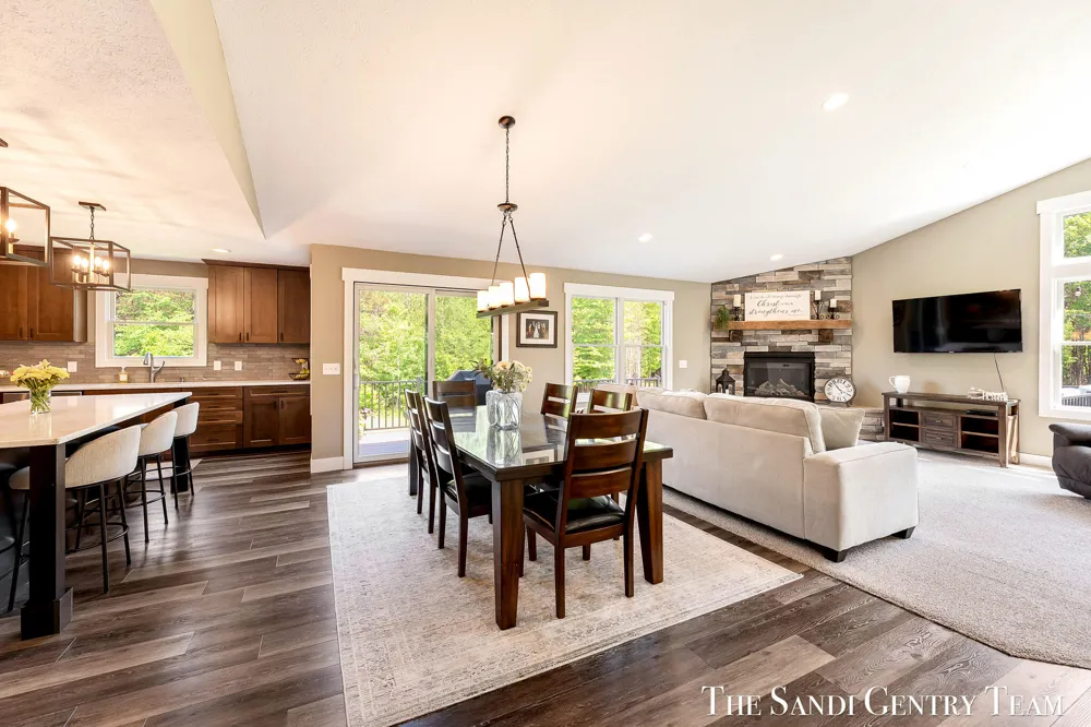 12400 Lincoln Farms Drive Grand Haven, MI 49417