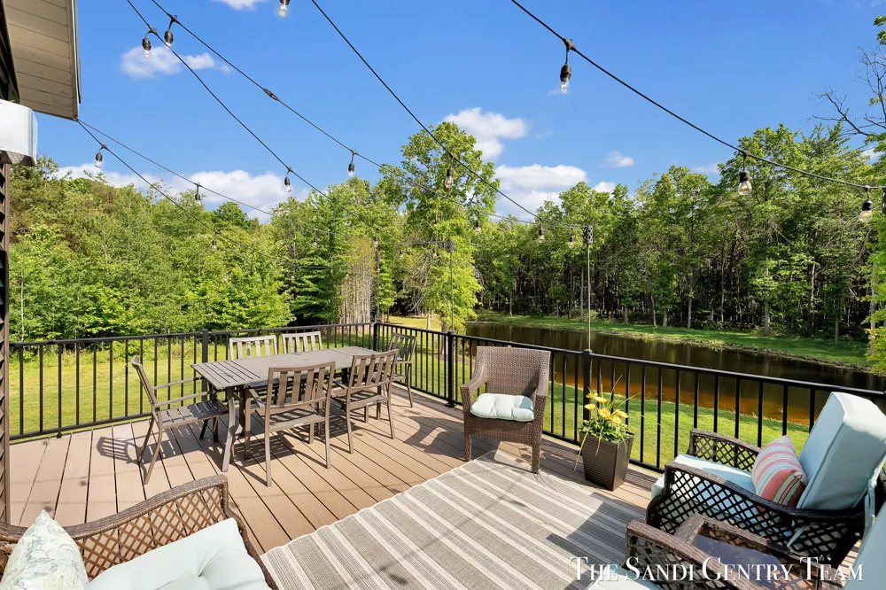 12400 Lincoln Farms Drive Grand Haven, MI 49417