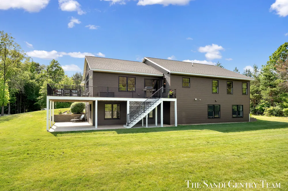 12400 Lincoln Farms Drive Grand Haven, MI 49417