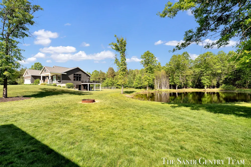 12400 Lincoln Farms Drive Grand Haven, MI 49417