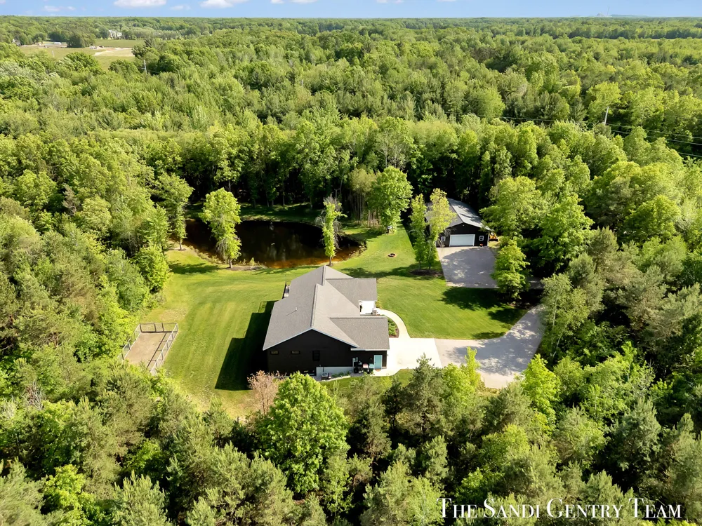 12400 Lincoln Farms Drive Grand Haven, MI 49417