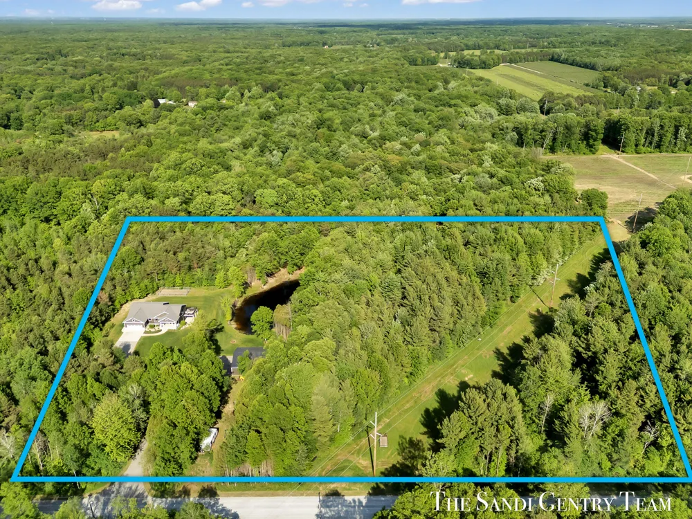 12400 Lincoln Farms Drive Grand Haven, MI 49417