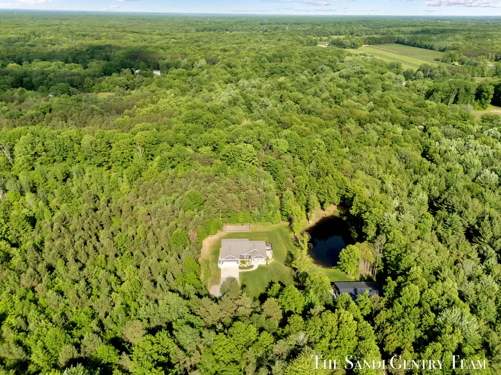 12400 Lincoln Farms Drive Grand Haven, MI 49417