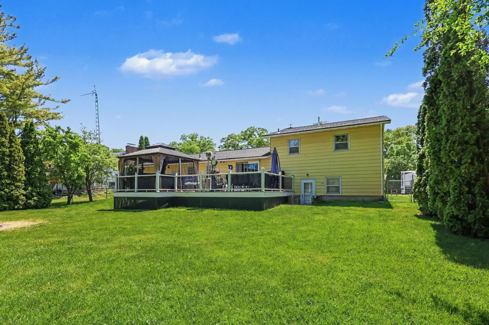 1852 Castle Avenue Norton Shores City, MI 49441