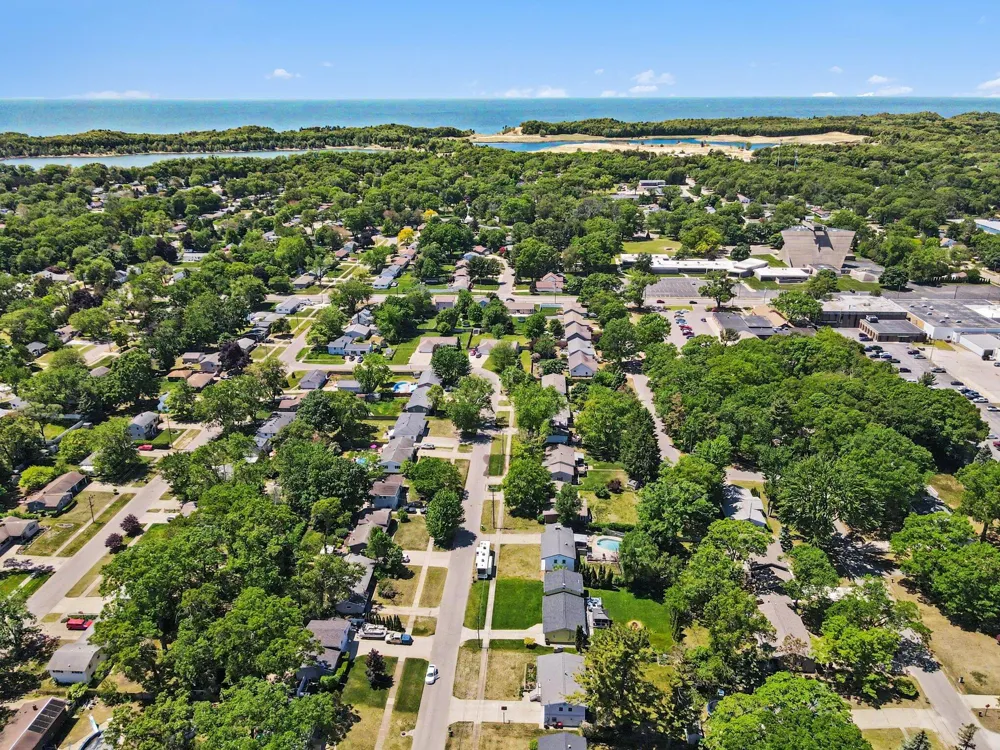 1852 Castle Avenue Norton Shores City, MI 49441