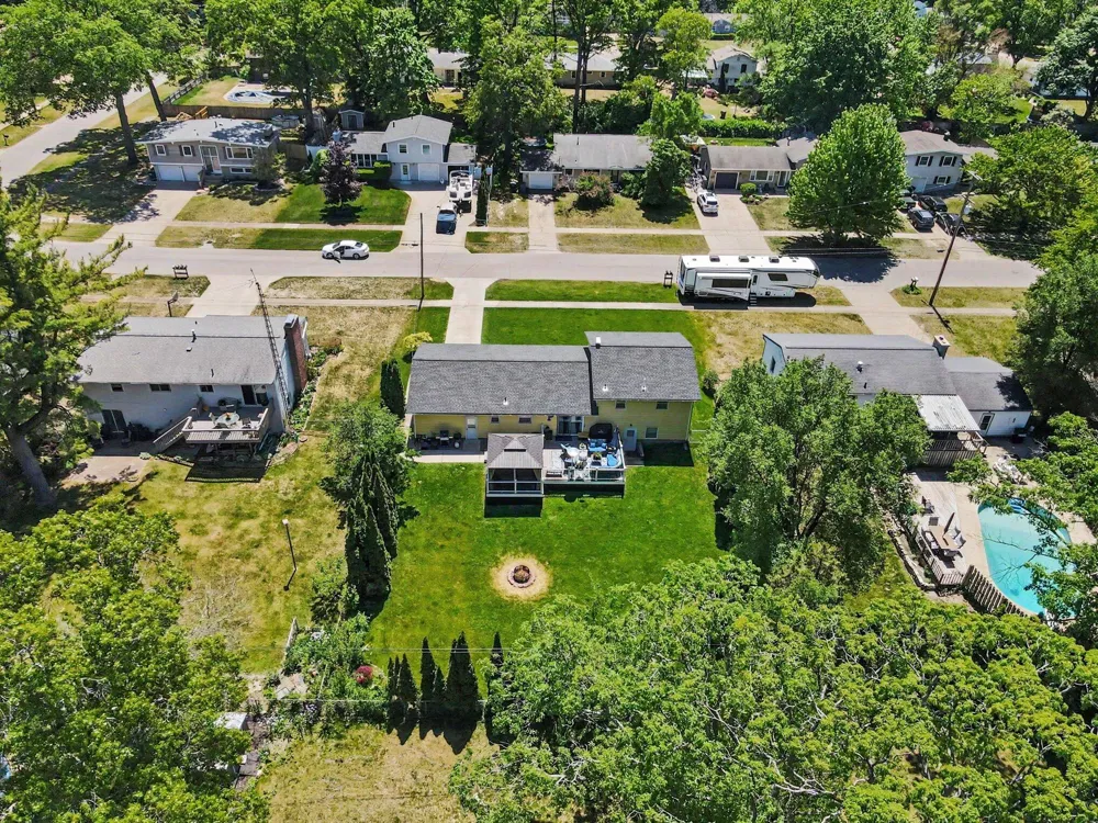 1852 Castle Avenue Norton Shores City, MI 49441