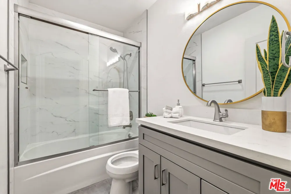12500 Huston Street #104 Valley Village, CA 91607
