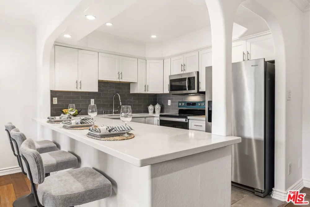 12500 Huston Street #104 Valley Village, CA 91607