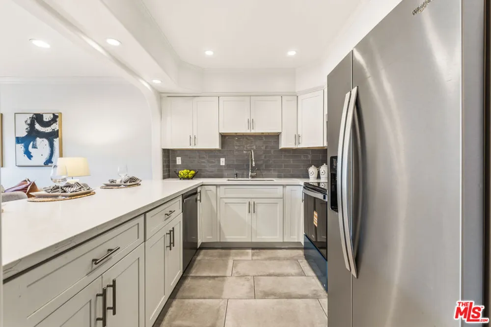 12500 Huston Street #104 Valley Village, CA 91607