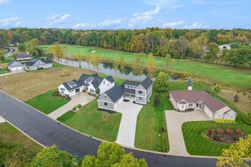 5182 Grande View Lane Jackson, MI 49201
