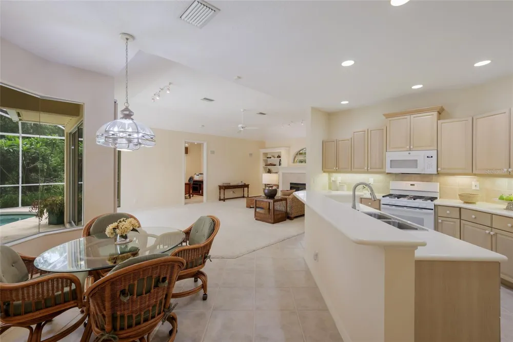 8005 WATERVIEW BOULEVARD Lakewood Ranch, FL 34202