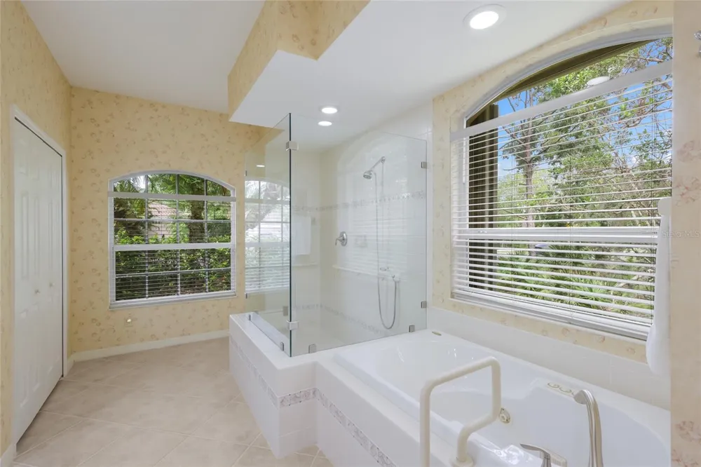 8005 WATERVIEW BOULEVARD Lakewood Ranch, FL 34202