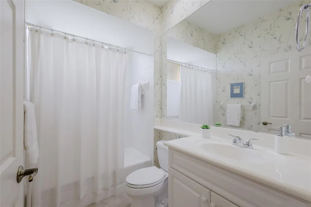 8005 WATERVIEW BOULEVARD Lakewood Ranch, FL 34202