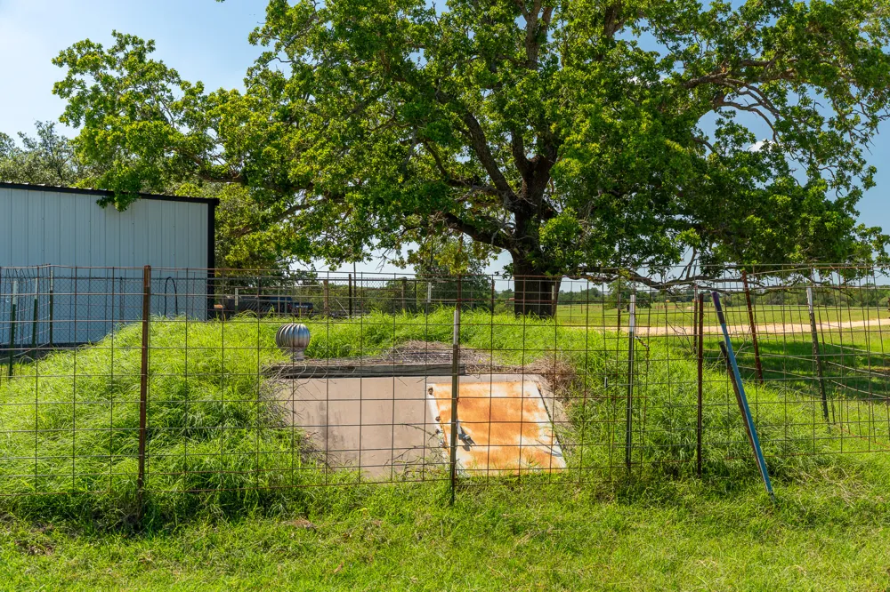 400 619 Spur Elgin, TX 78621
