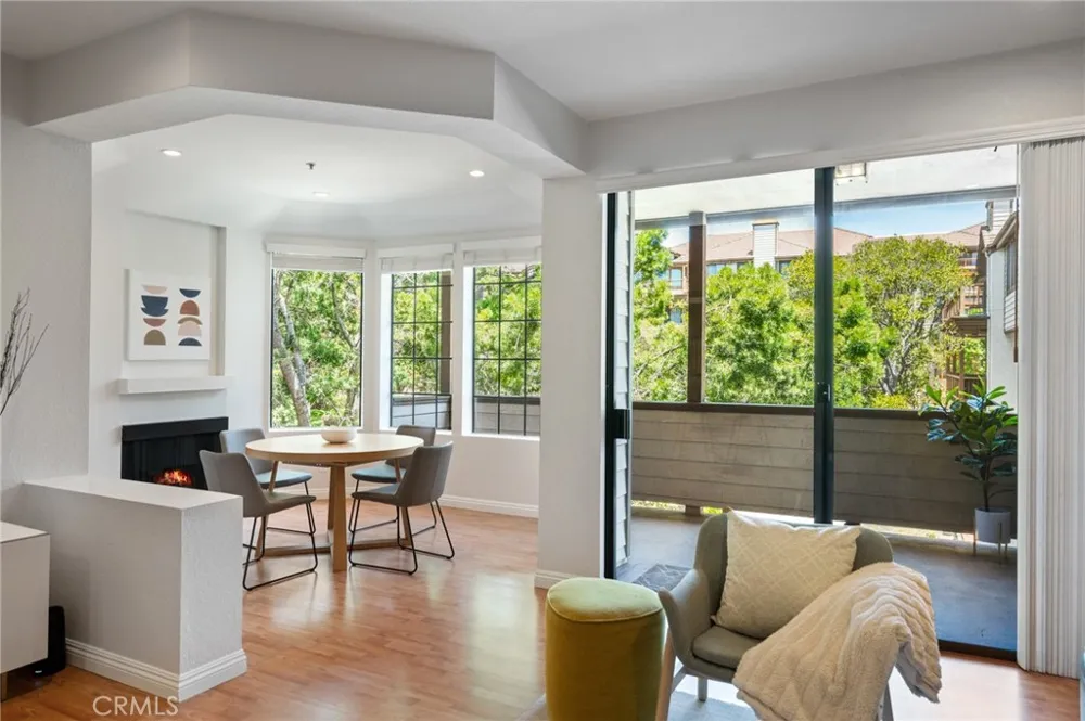2559 Plaza Del Amo #209
