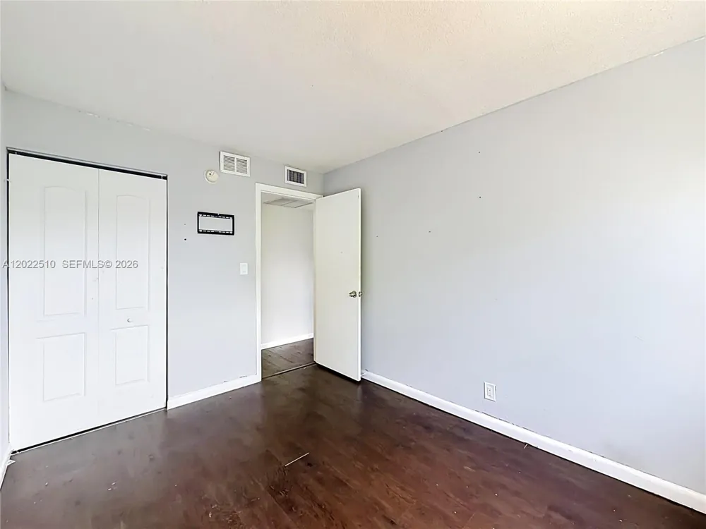 3702 SW 60th Ter #31 Davie, FL 33314