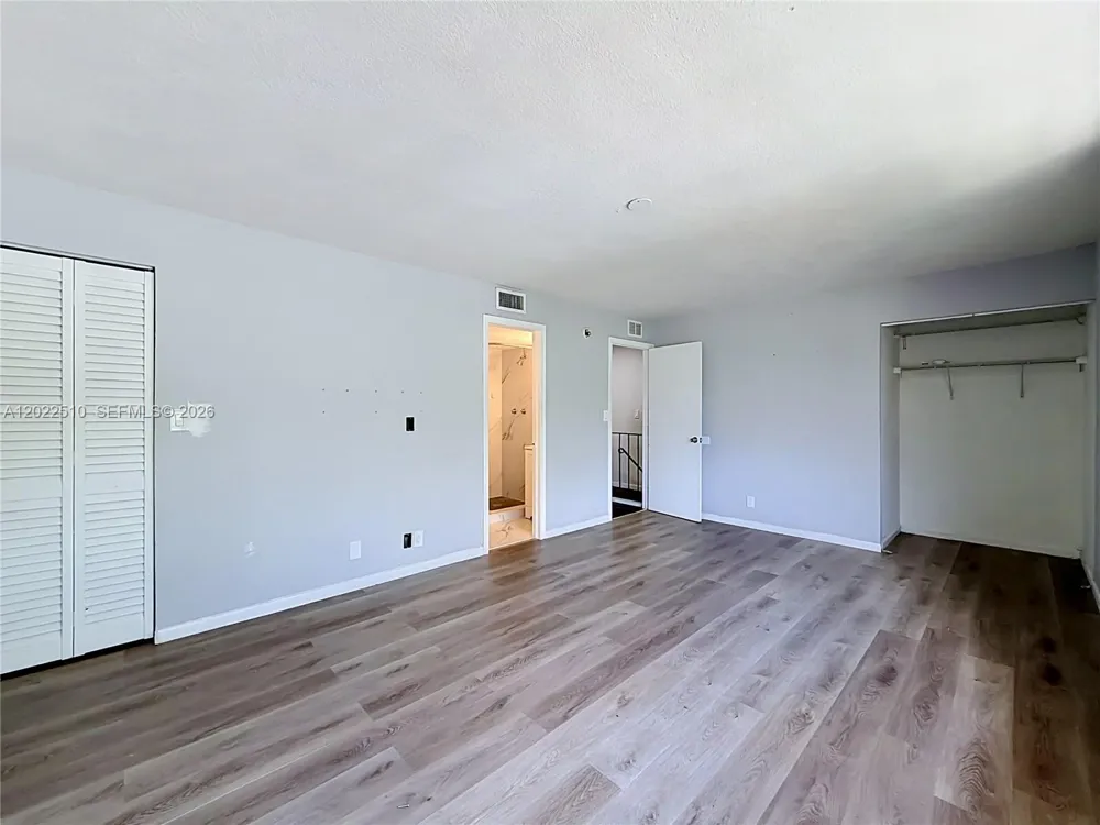 3702 SW 60th Ter #31 Davie, FL 33314