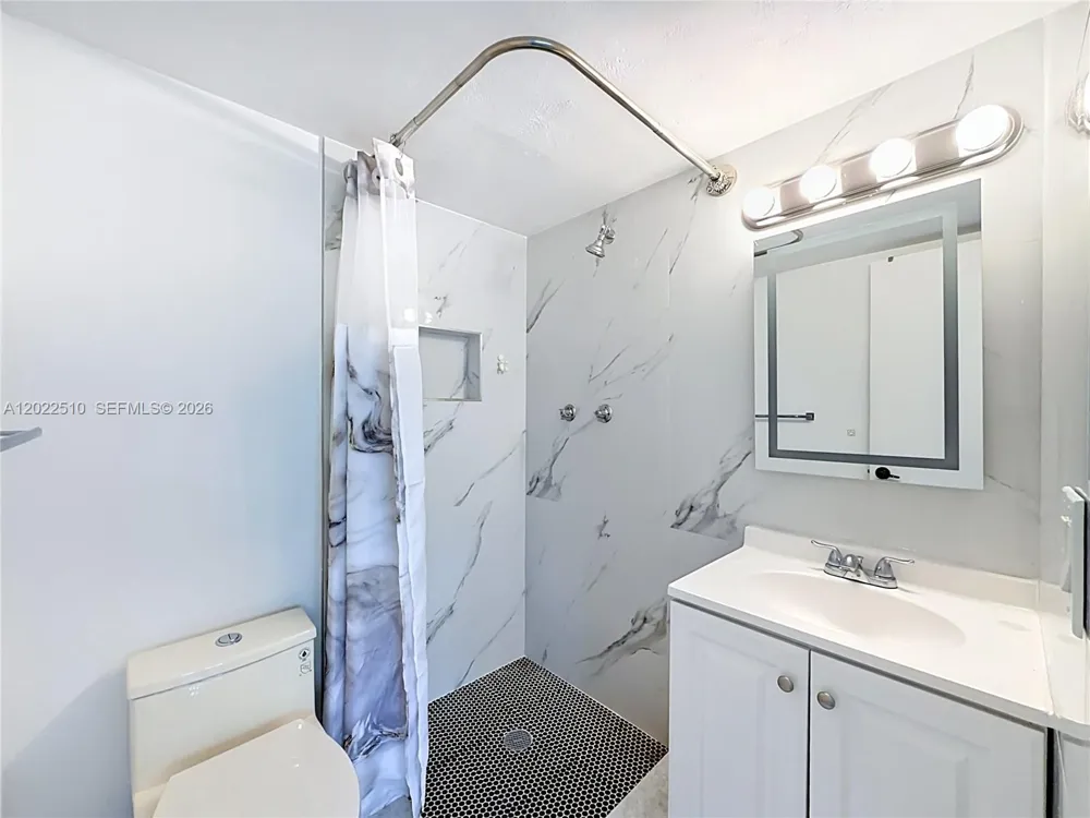 3702 SW 60th Ter #31 Davie, FL 33314