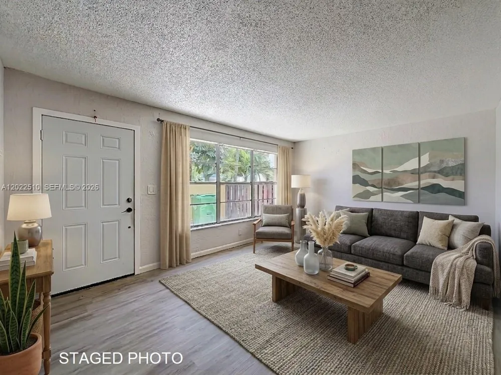 3702 SW 60th Ter #31 Davie, FL 33314