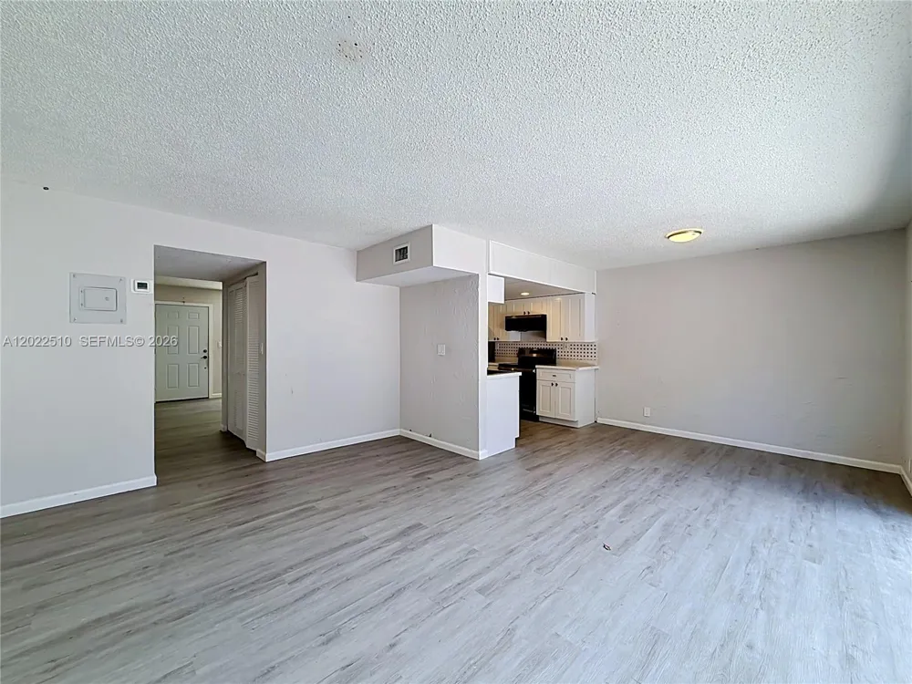 3702 SW 60th Ter #31 Davie, FL 33314
